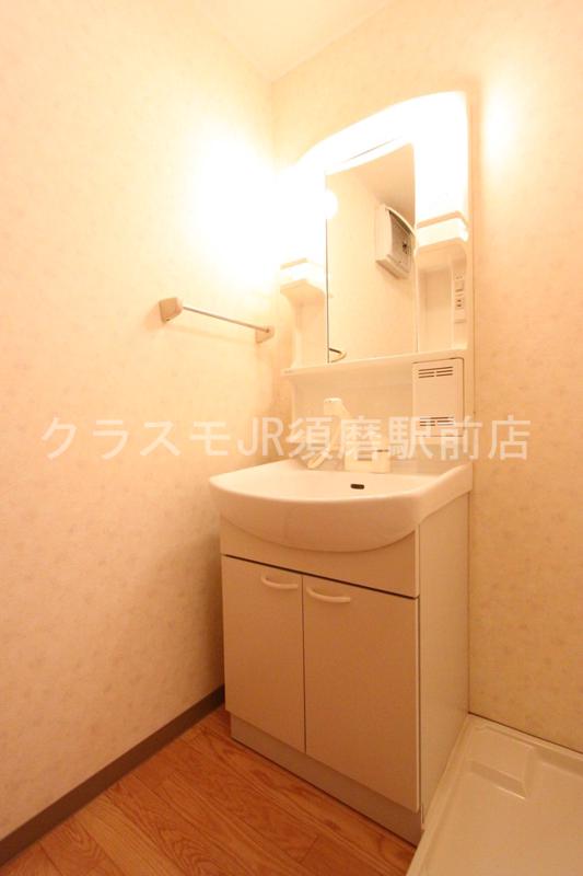 ＪＲ山陽本線 垂水駅 バス乗車時間：12分 最寄りバス停で下車 徒歩5分 3階建 築22年の内装写真