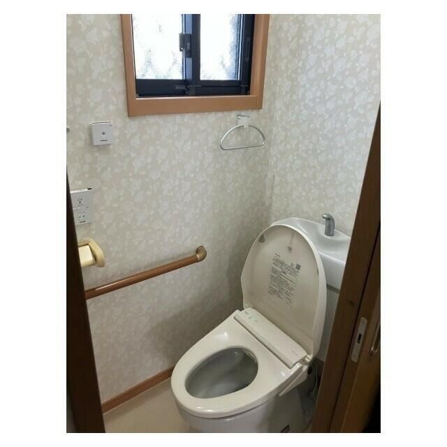 トイレ　落ち着いたトイレです