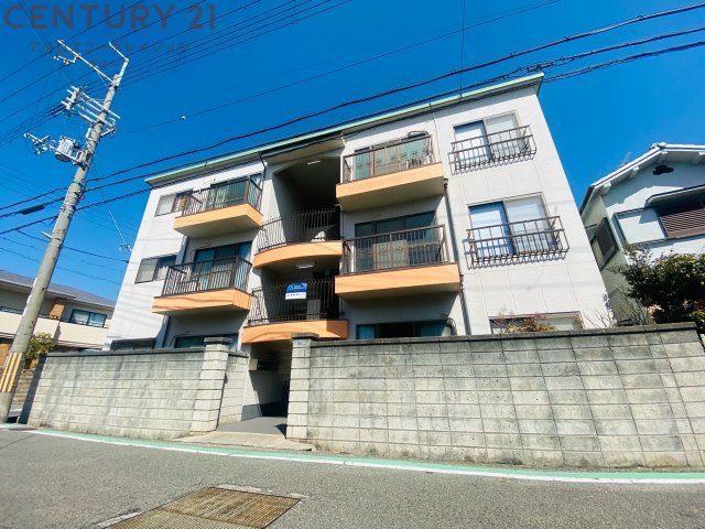 建物外観　モニター付きインターホンで安心です♪