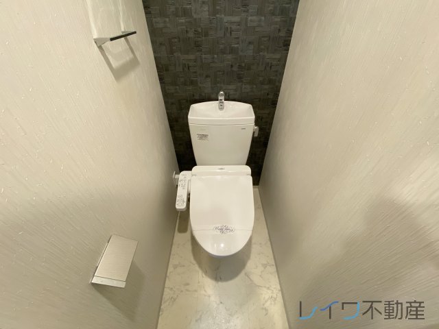 地下鉄長堀鶴見緑地線 西長堀駅 徒歩2分 12階建 築7年のトイレ写真