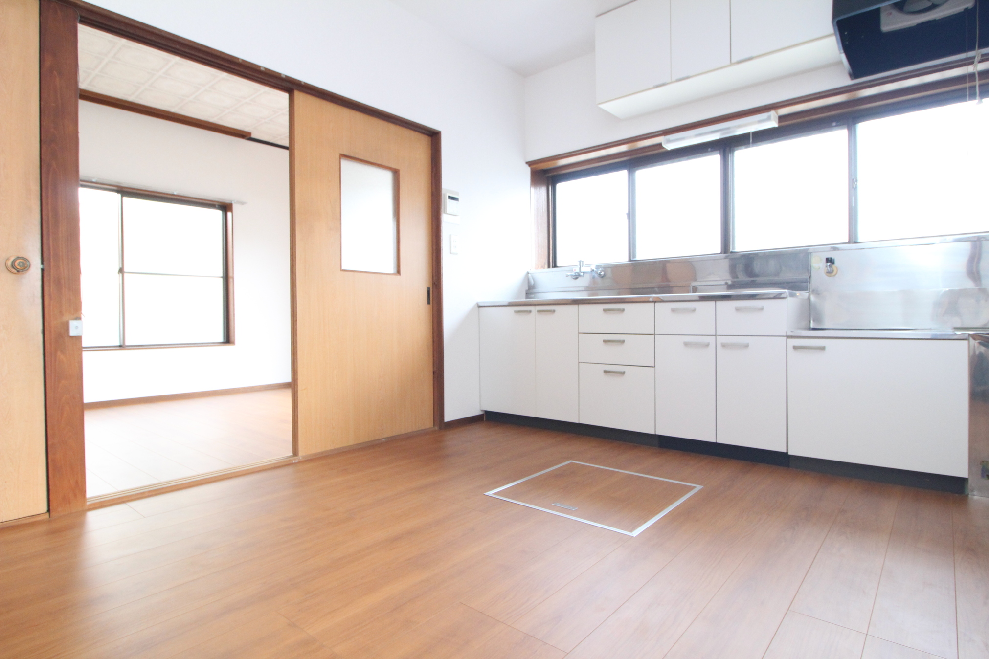 居室・リビング　☆明るいお部屋で快適です☆