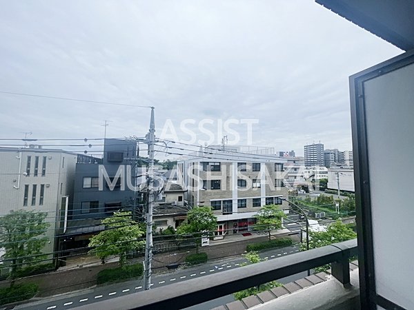 眺望　写真：設備同仕様の別物件です