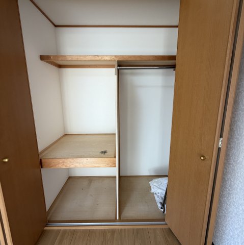 室蘭市小橋内町2丁目17-36戸建の内装写真
