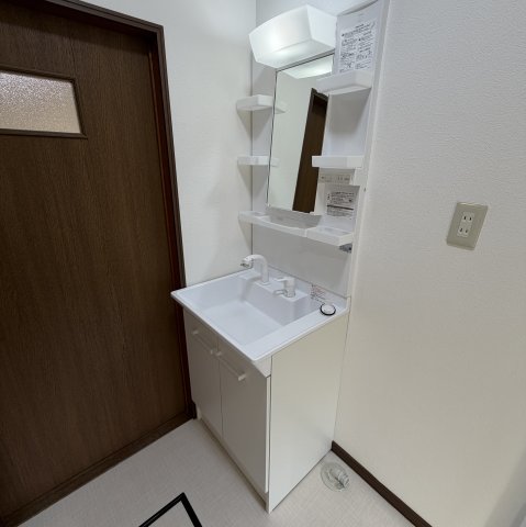室蘭市小橋内町2丁目17-36戸建の内装写真