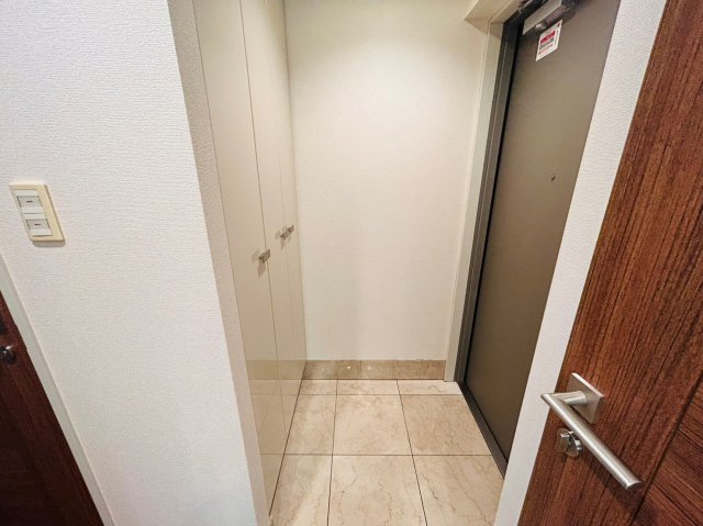 玄関　※別部屋参照