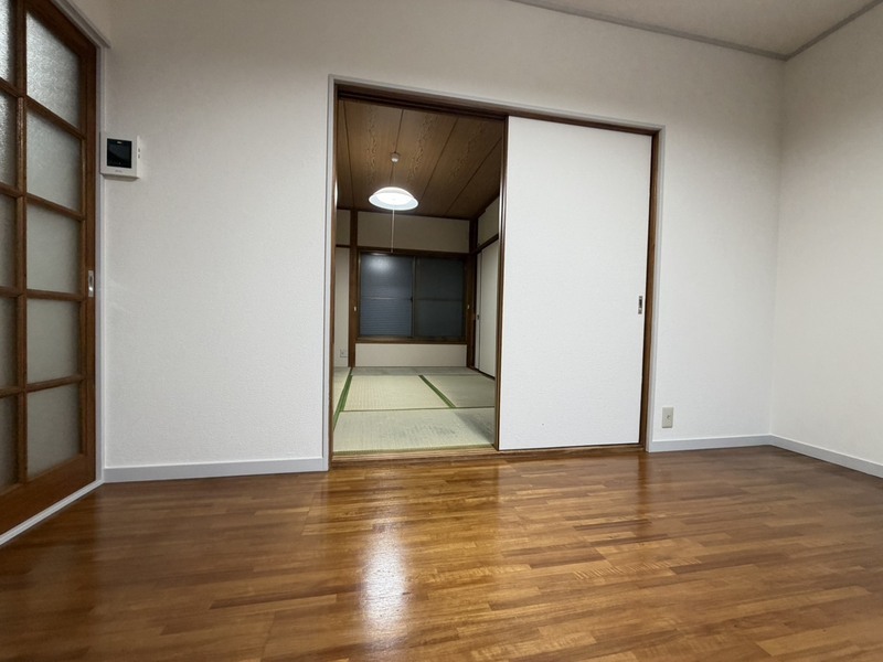 小日向ハウスの居間写真