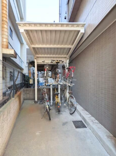 その他　駐輪場です。