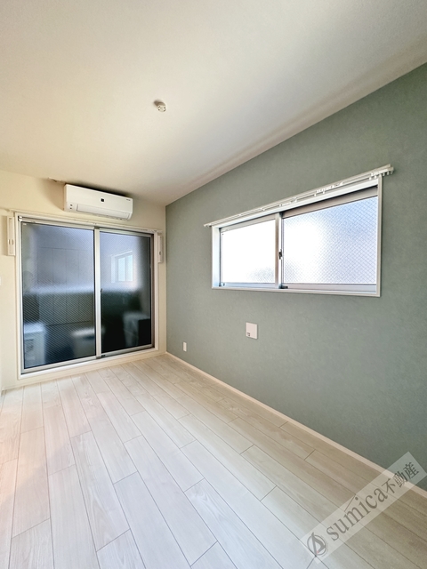 その他　窓も多く風通しのいいお部屋です♪