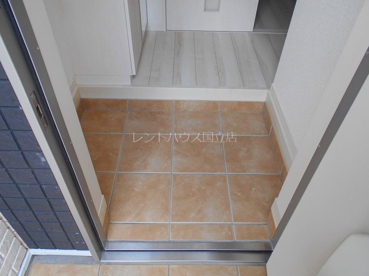 玄関　別部屋参考写真