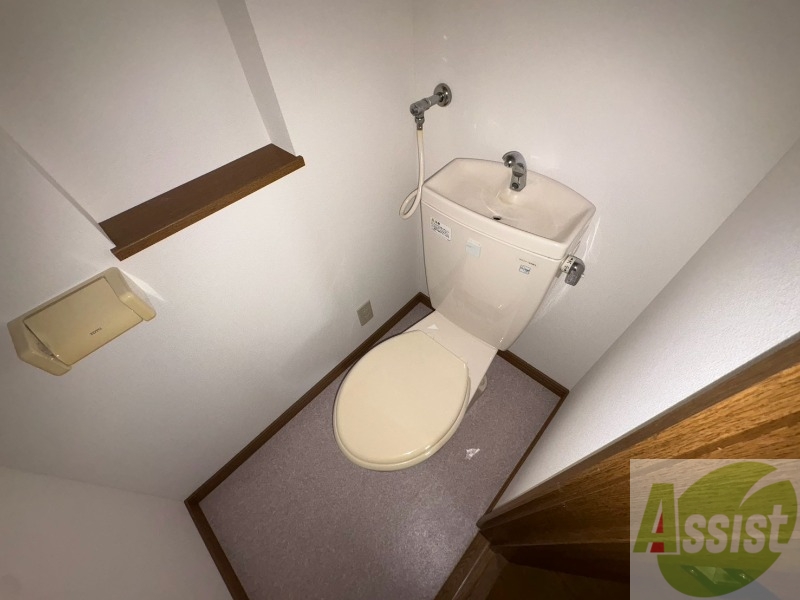 トイレ　こちらはトイレです。清潔感があり、安心して使用できます。