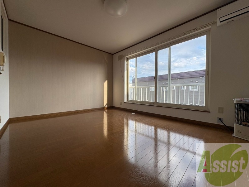 居室・リビング　広くてキレイなお部屋が広がっていて、充実した生活が送れそう。