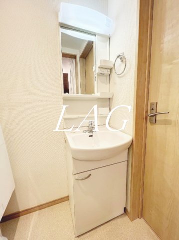 洗面設備　洗面台です。