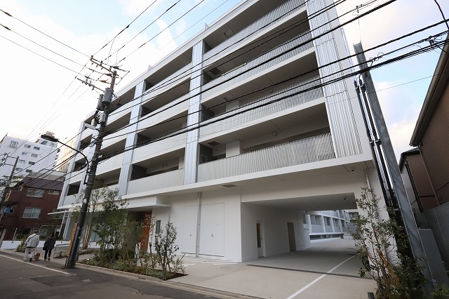 オアーゼ新宿市谷薬王寺の外観写真