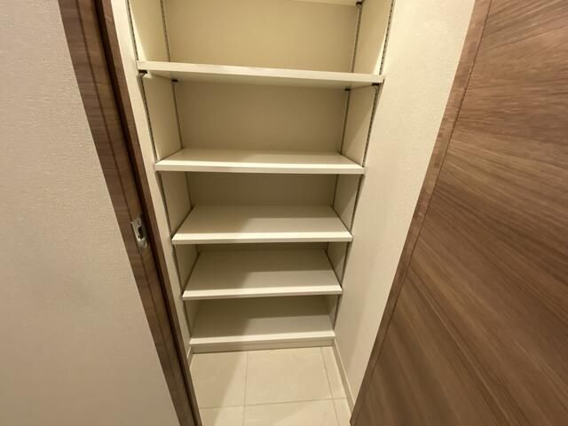 収納　写真は同タイプ住居です