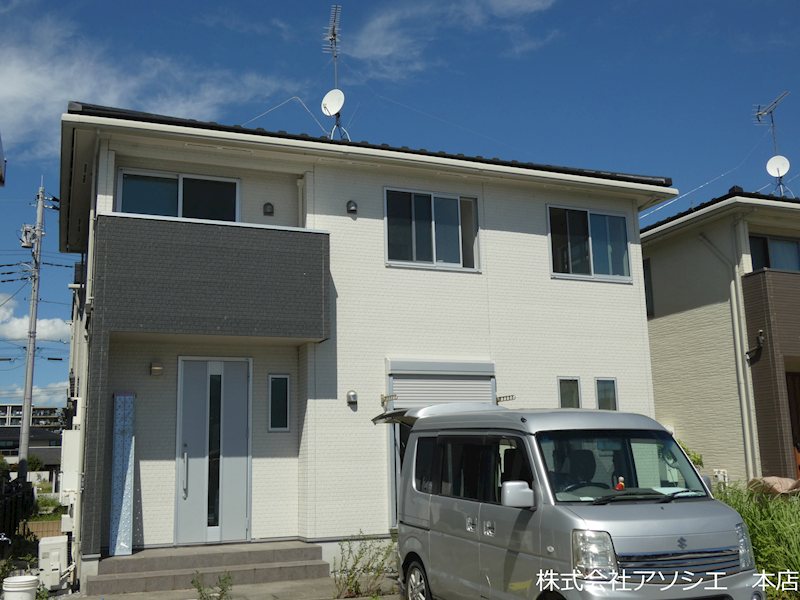 建物外観　ファミール　レイクタウンCのご紹介は住まいの窓口アソシエへお