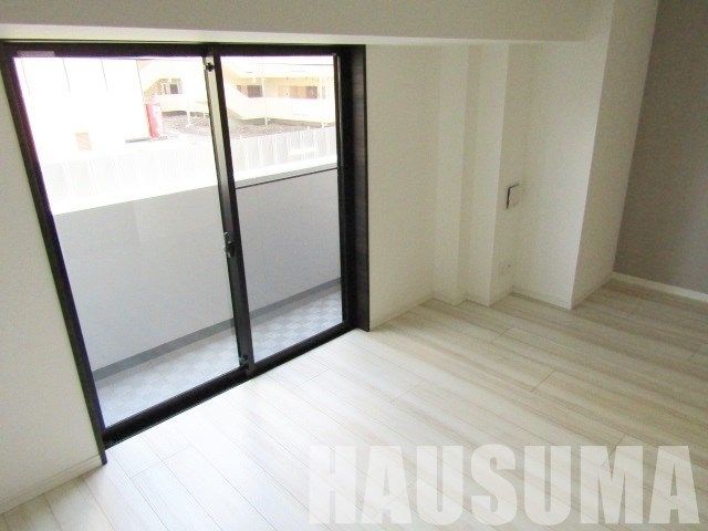 居室・リビング　室内