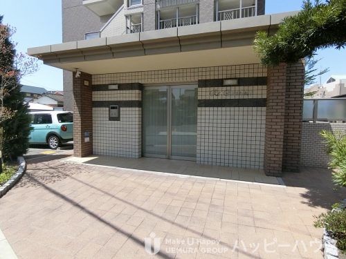 エントランス　他の部屋の内観写真です。