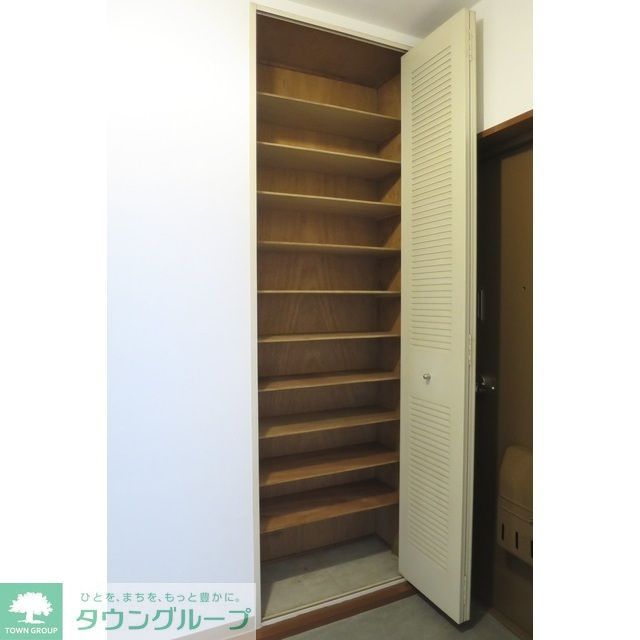 収納　玄関の靴箱