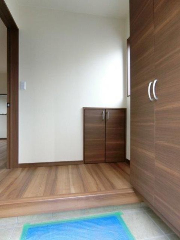 玄関　図面と現状に相違がある場合には現状を優先