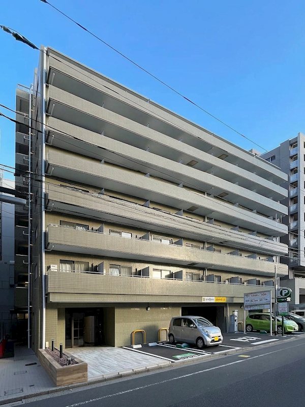 建物外観　SRC(鉄骨鉄筋コンクリート)構造　9階建て　総戸数101戸