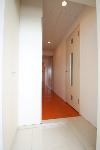 玄関　明るい玄関です