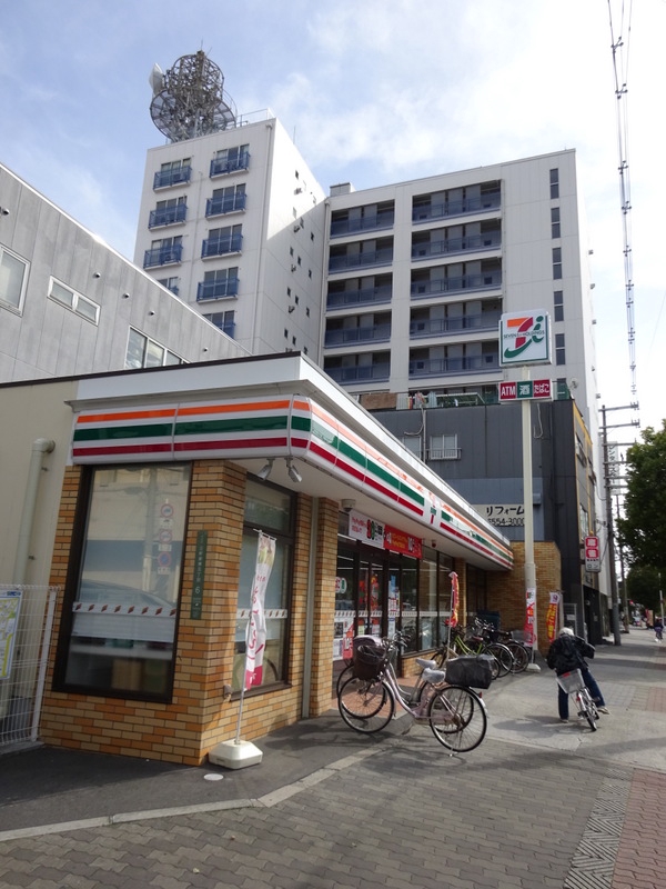 コンビニ　セブンイレブン 大阪三軒家東5丁目店（コンビニ）まで111m