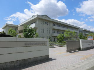 小学校　仙台市立市名坂小学校（小学校）まで452m
