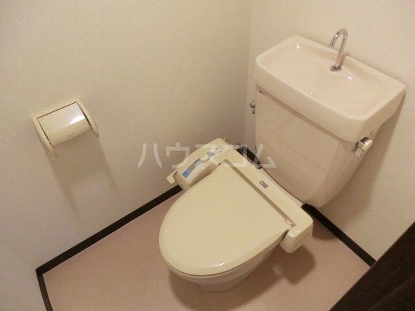 グランドステータス林のトイレ写真