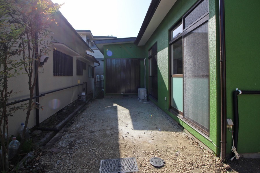 駐車場　駐車場