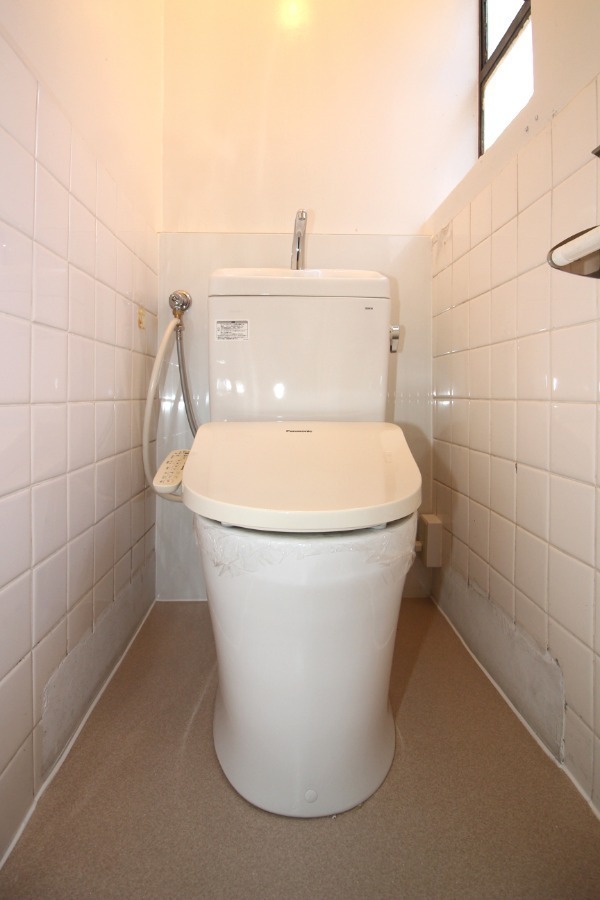 トイレ　トイレ温水洗浄便座
