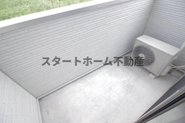 バルコニー　お洗濯にも便利なバルコニー付き