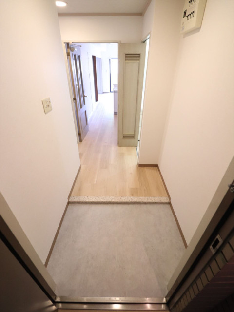 玄関　明るい玄関
