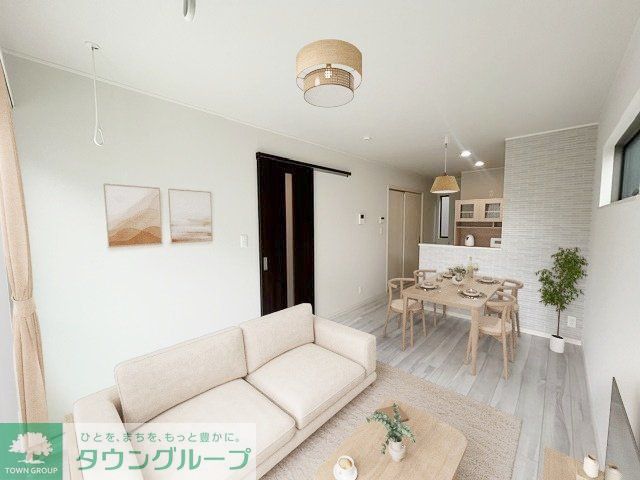 居室・リビング　家具はイメージの為付帯しません。