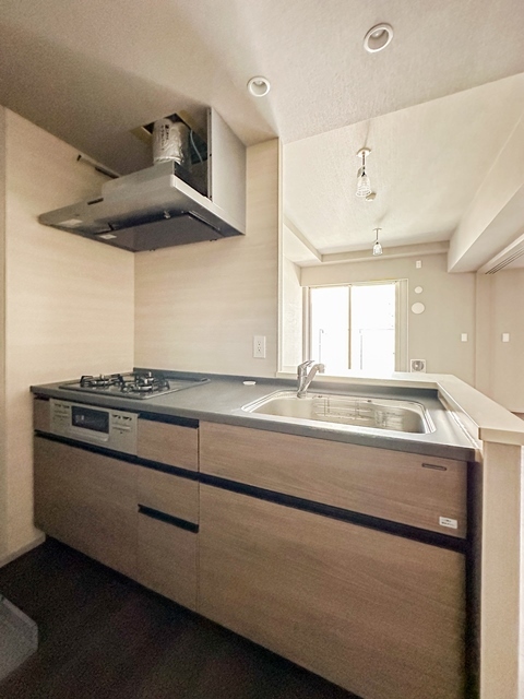 キッチン　※写真は同タイプ住戸です。