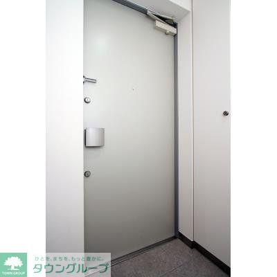 玄関　※写真は同タイプ住戸です。