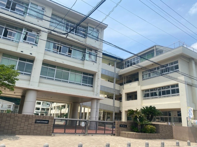 小学校　広島市立緑井小学校（小学校）まで1332m