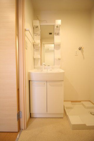 洗面設備　グレイスＫ　荒川区東尾久4
