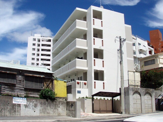 沖縄都市モノレール 美栄橋駅 徒歩9分 築15年