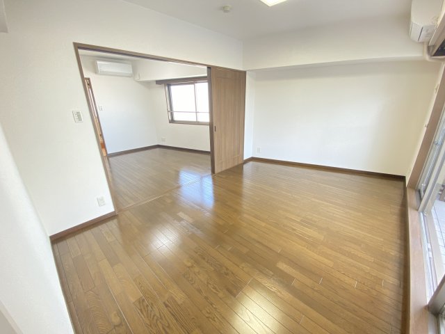 その他部屋・スペース　リビング横の洋室になります。寝室としてお使いいただけます。※