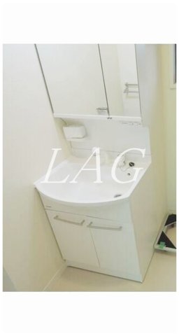洗面設備　独立洗面台です。