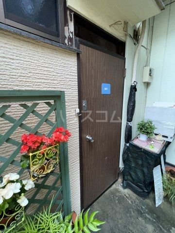 【江戸川区松島のアパートのエントランス】