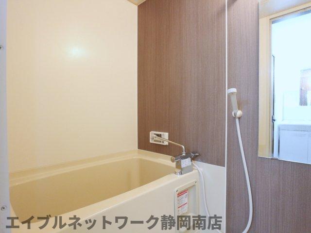 バス・シャワールーム　日々の暮らしに欠かせないお風呂です