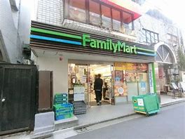 コンビニ　ファミリーマート神宮前5丁目店（コンビニ）まで397m