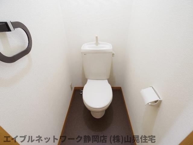 トイレ　ゆったりとした空間のトイレです