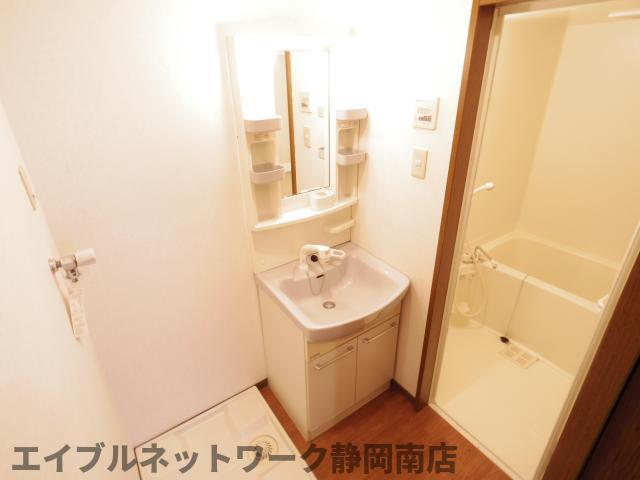 洗面設備　洗面所です