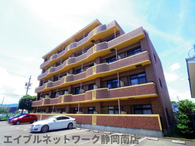 建物外観　落ち着いた雰囲気の外観です