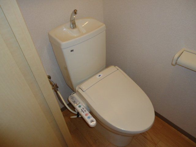 【K．コオリナのトイレ】