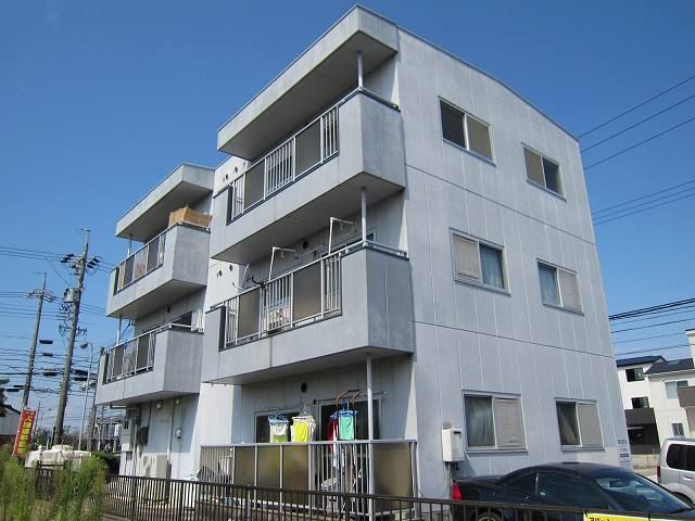名古屋市中川区万場のマンションの建物外観