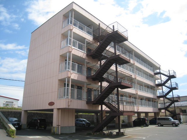 【函館市日乃出町のマンションの建物外観】