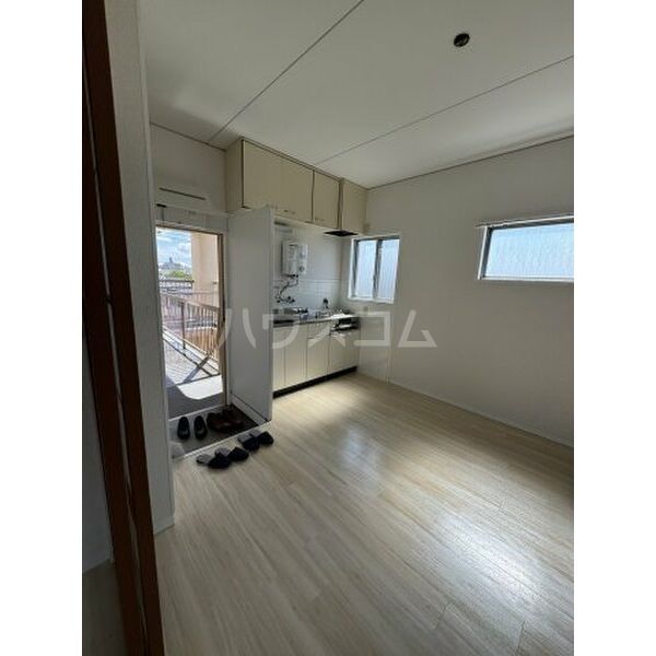 【名古屋市名東区香坂のマンションの玄関】